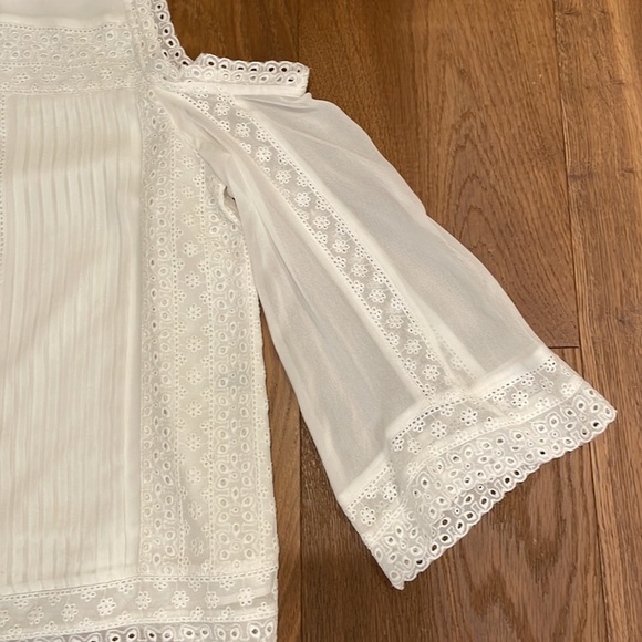 Alice and Olivia Ophelia Eyelet Lace Cold-Shoulder Ivory Blouse - Picture 5 of 15